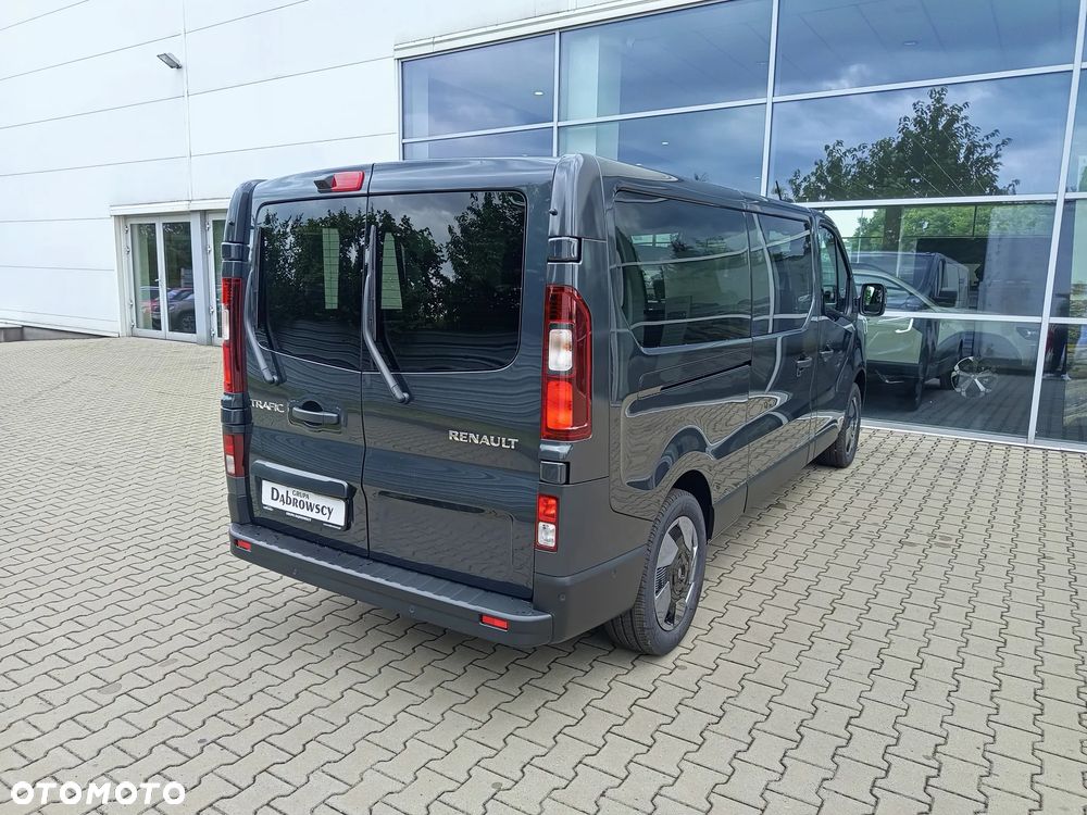 Renault Trafic Grand 2.0 dCi - 19
