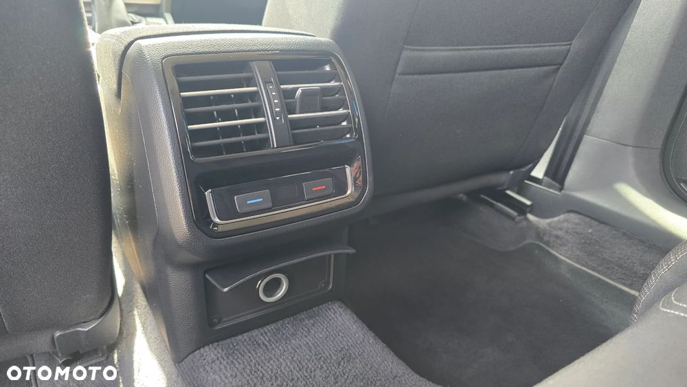 Volkswagen Passat Variant - 22