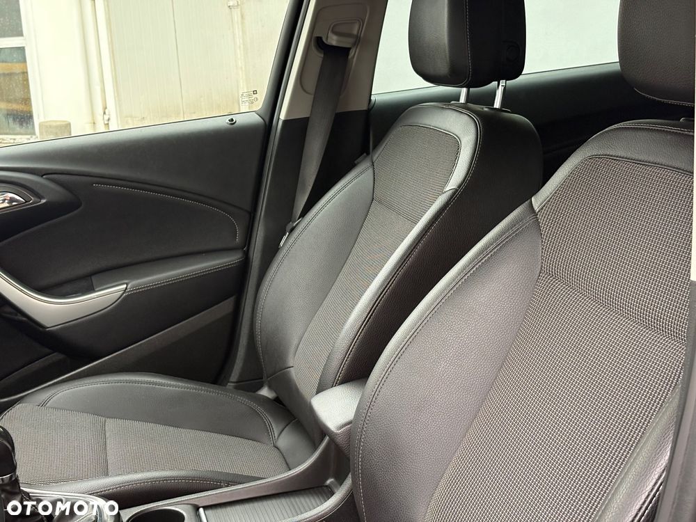 Opel Astra 1.4 Turbo Color Edition - 19