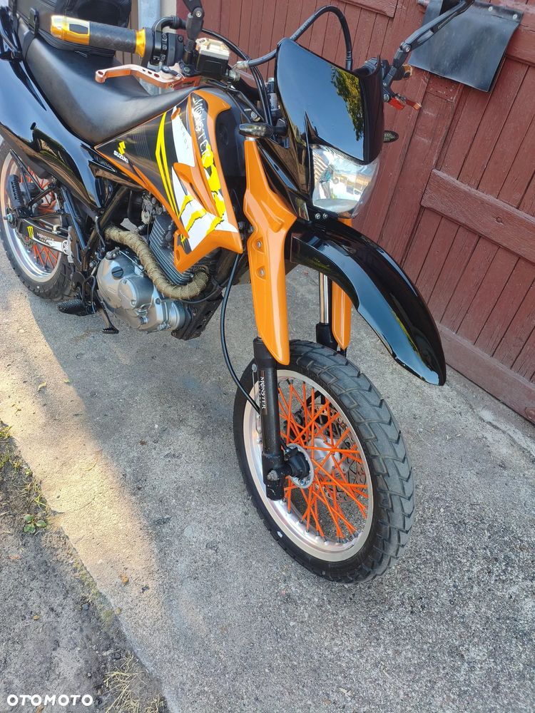 Suzuki DR - 8