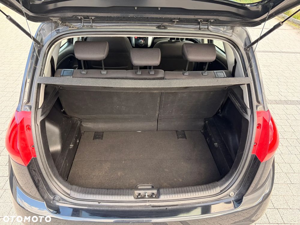 Kia Venga 1.4 CRDi M - 5
