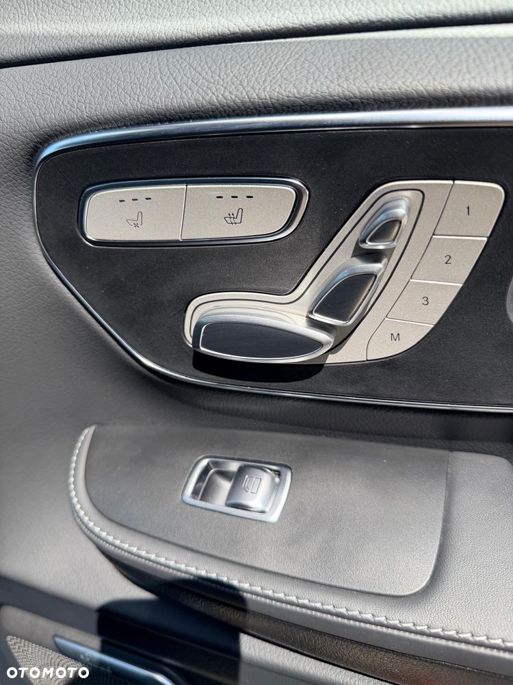Mercedes-Benz Klasa V 300 d 4-Matic 9G-Tronic Exclusive (d³ugi) - 15