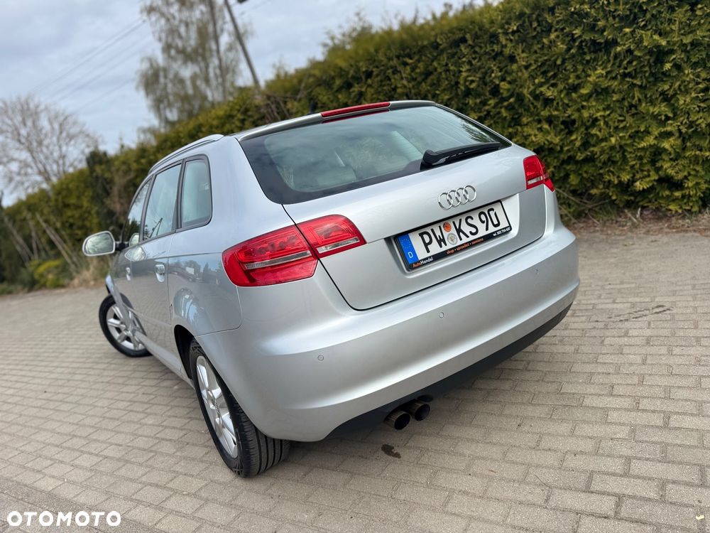 Audi A3 Sportback 1.8 TFSI Attraction - 3