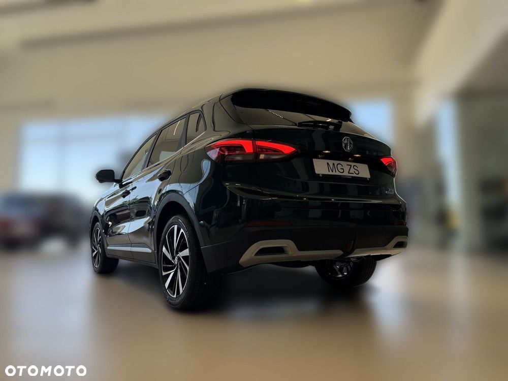 MG ZS Hybrid+ - 28