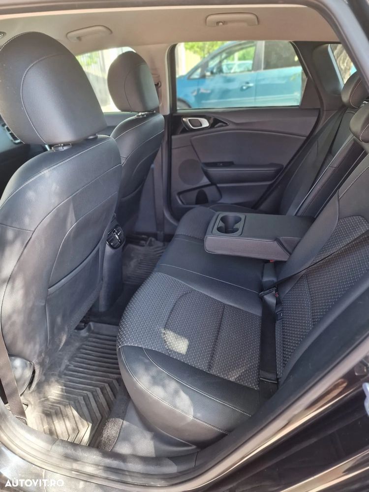 Kia Ceed SW 1.6 CRDi DCT Platinum Edition - 35