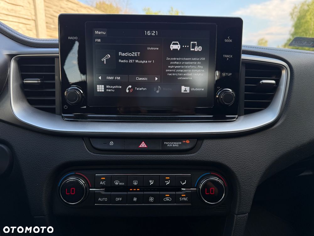 Kia Ceed 1.6 CRDi mHEV M DCT - 20