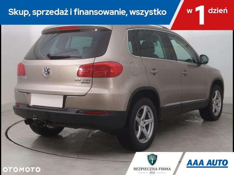 Volkswagen Tiguan - 6