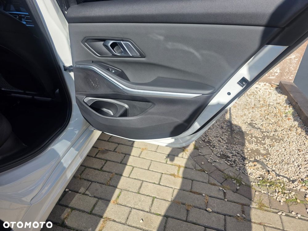 BMW Seria 3 - 10