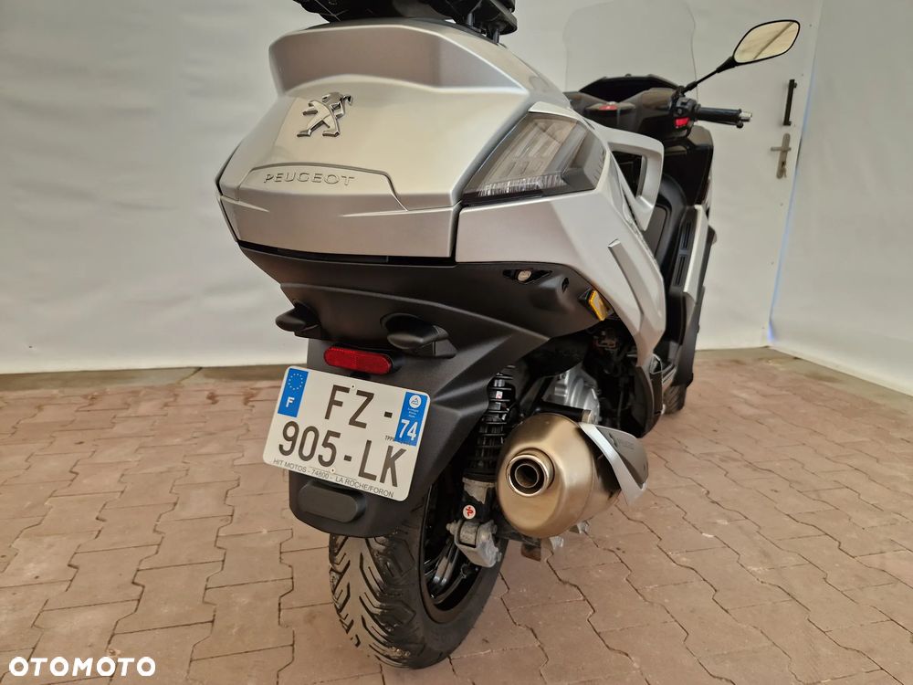 Peugeot Metropolis - 22