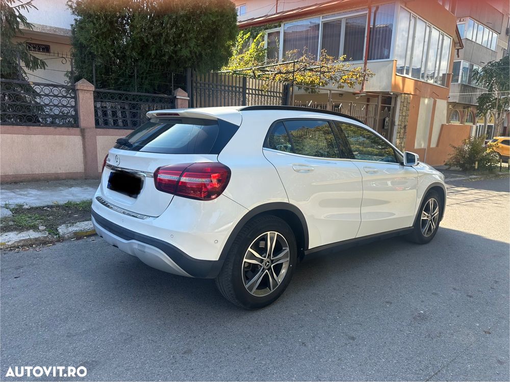 Mercedes-Benz GLA - 6