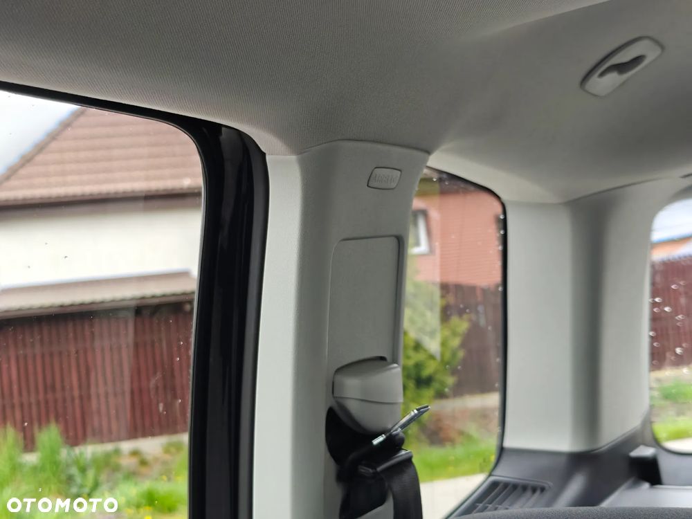 Volkswagen Touran 1.6 TDI DPF Highline - 13