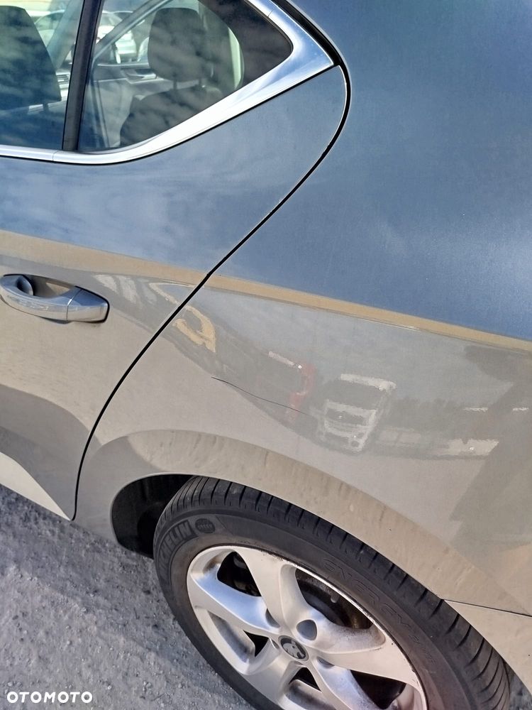Skoda Superb 1.6 TDI Ambition - 21
