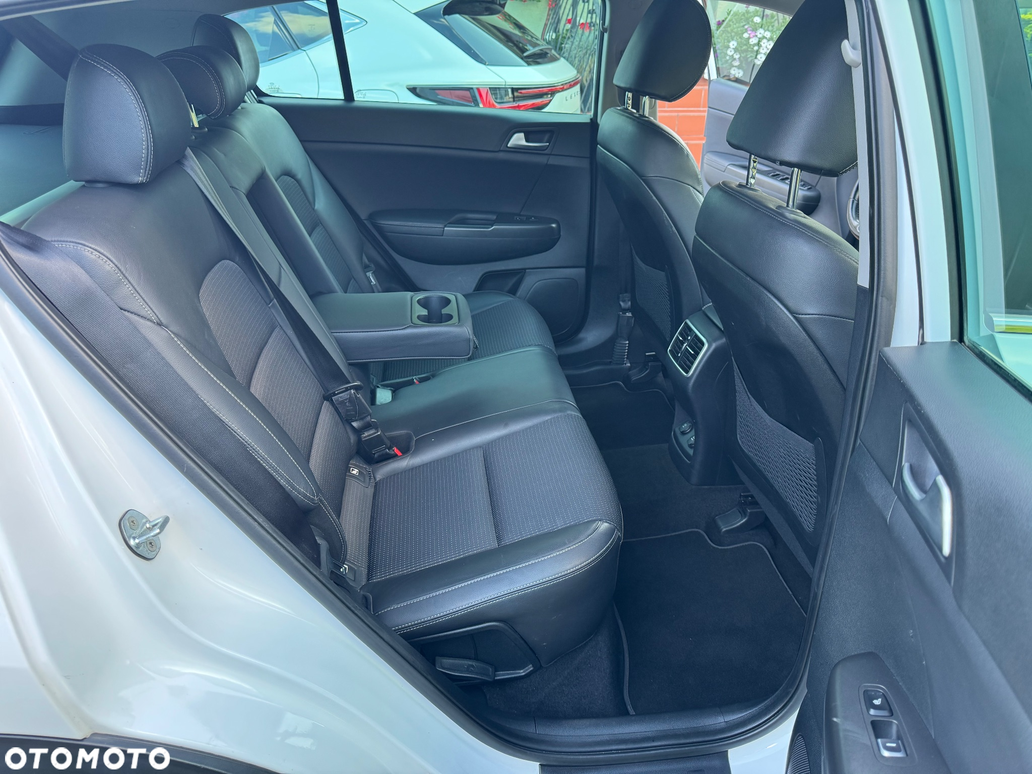 Kia Sportage 1.6 GDI L Business Line Plus 2WD - 29