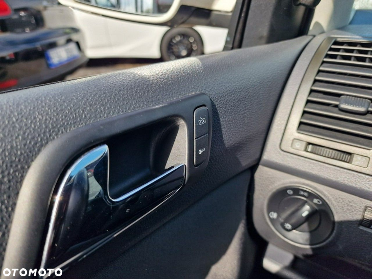 Volkswagen Polo 1.4 TDI Comfortline - 10