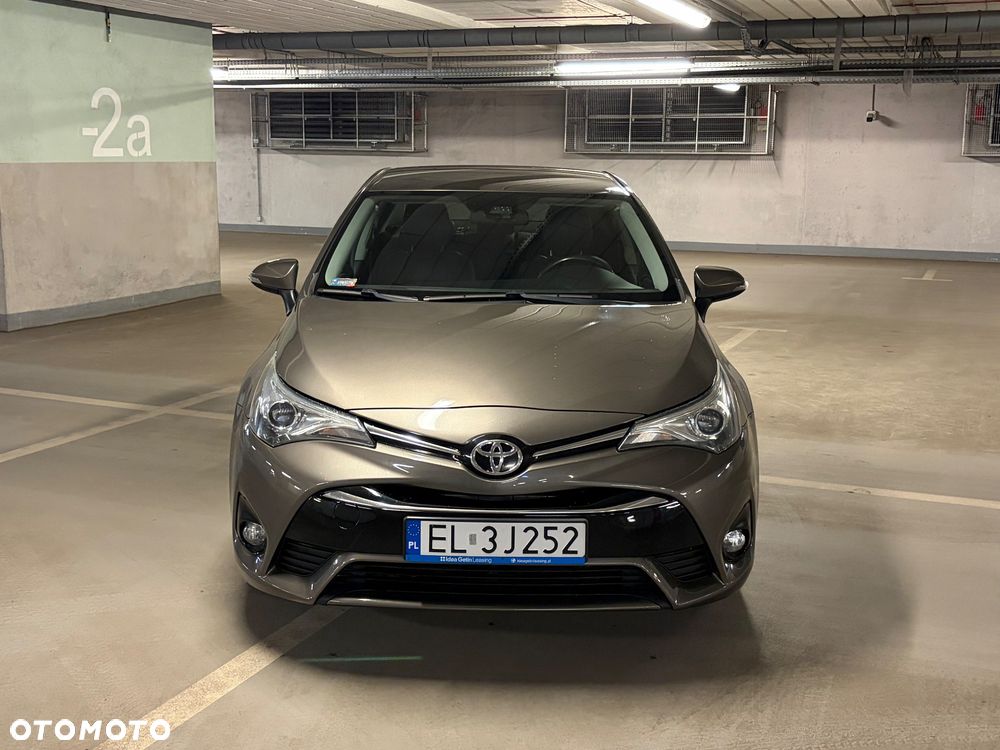Toyota Avensis 2.0 D-4D Premium - 4