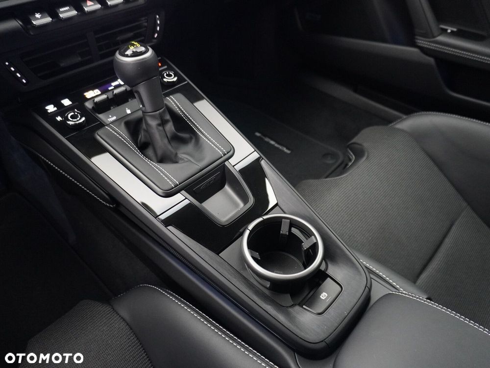 Porsche 911 GT3 Touring PDK - 30