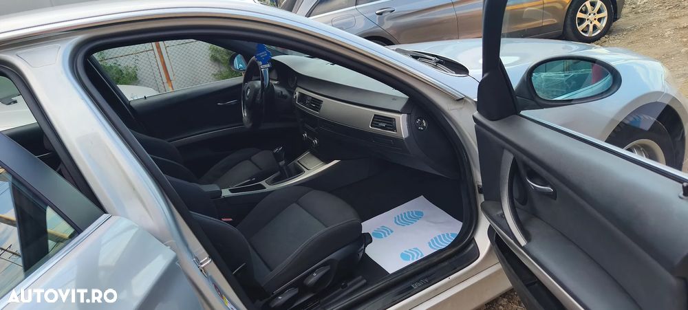 BMW Seria 3 325xi - 7