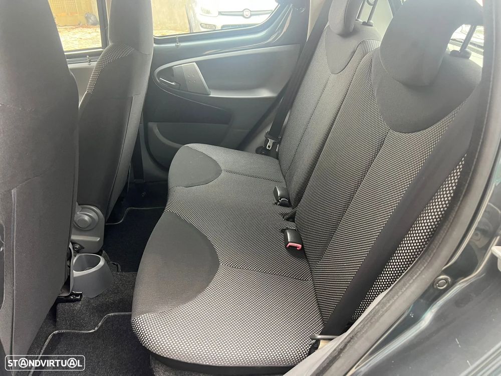 Toyota Aygo 1.0 + AC - 15