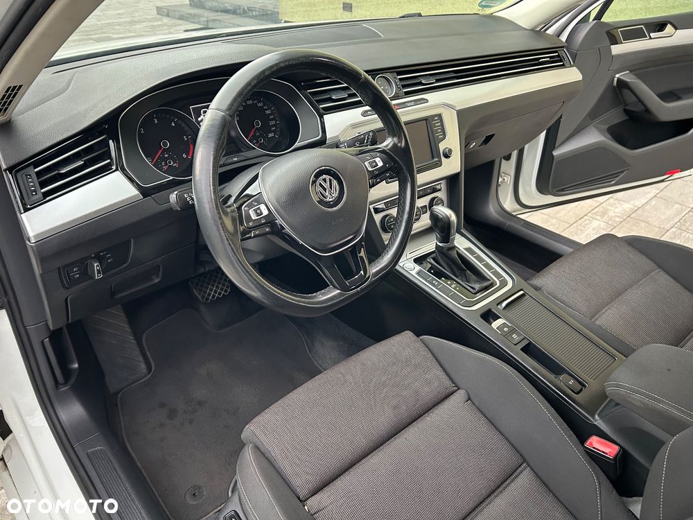 Volkswagen Passat 2.0 TDI (BlueMotion Technology) DSG Highline - 11