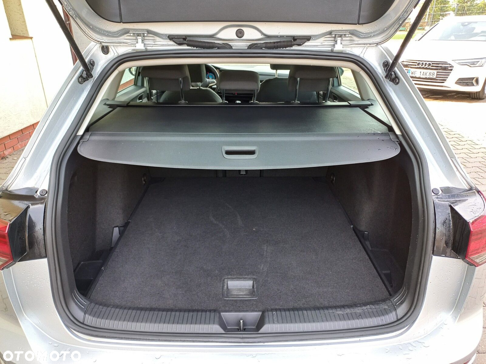 Volkswagen Golf VIII 2.0 TDI Life - 25