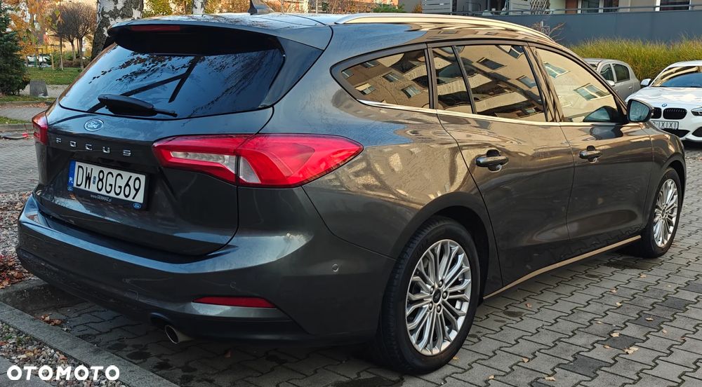Ford Focus 1.0 EcoBoost Titanium - 4