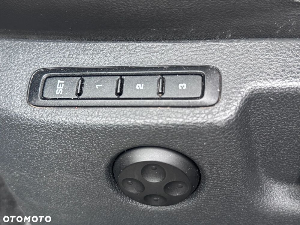 Skoda Superb 2.0 TDI DSG Exclusive - 26