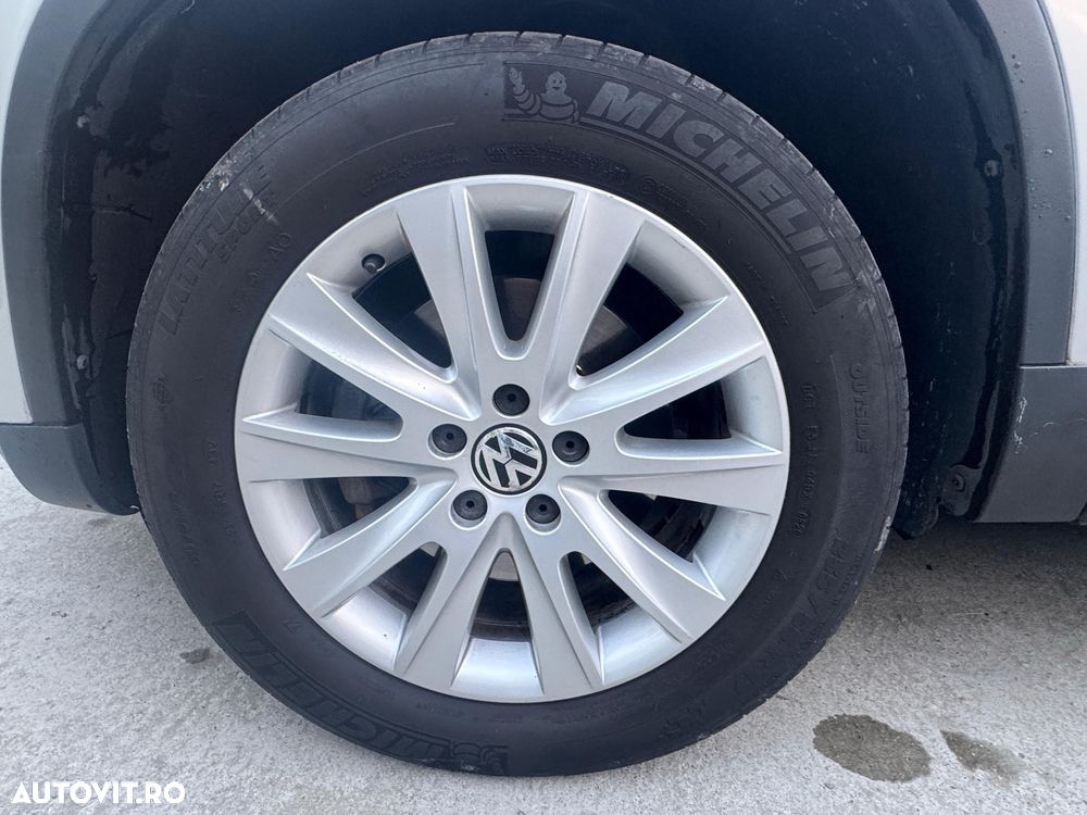 Volkswagen Tiguan 2.0 TDI 4Motion DSG Sport & Style - 8