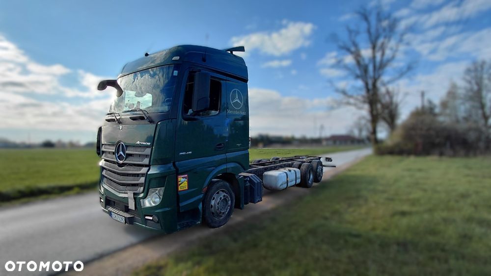 Mercedes-Benz 2545 - 4