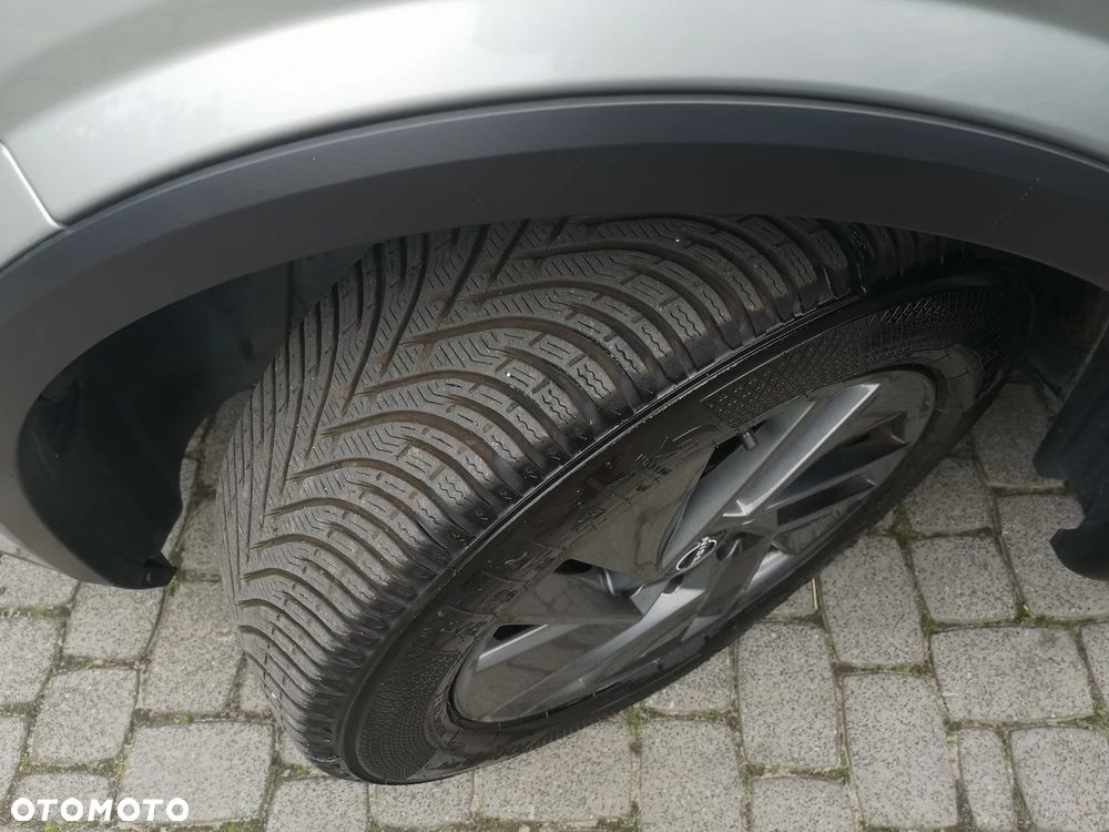 Nissan Qashqai 1.3 DIG-T N-Connecta DCT - 32