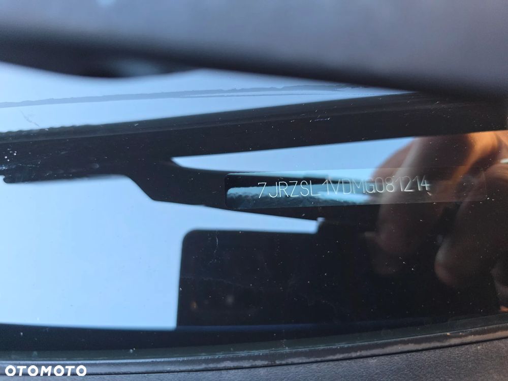 Volvo S60 T5 R-Design - 8