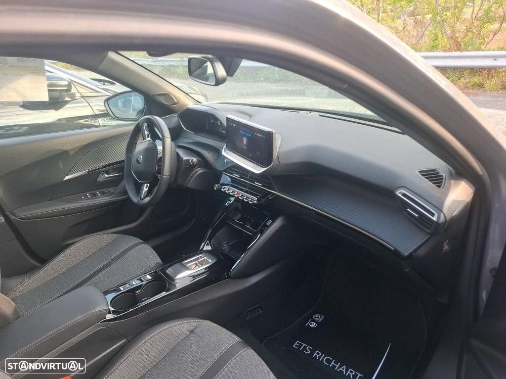 Peugeot E-2008 2024 photo 3