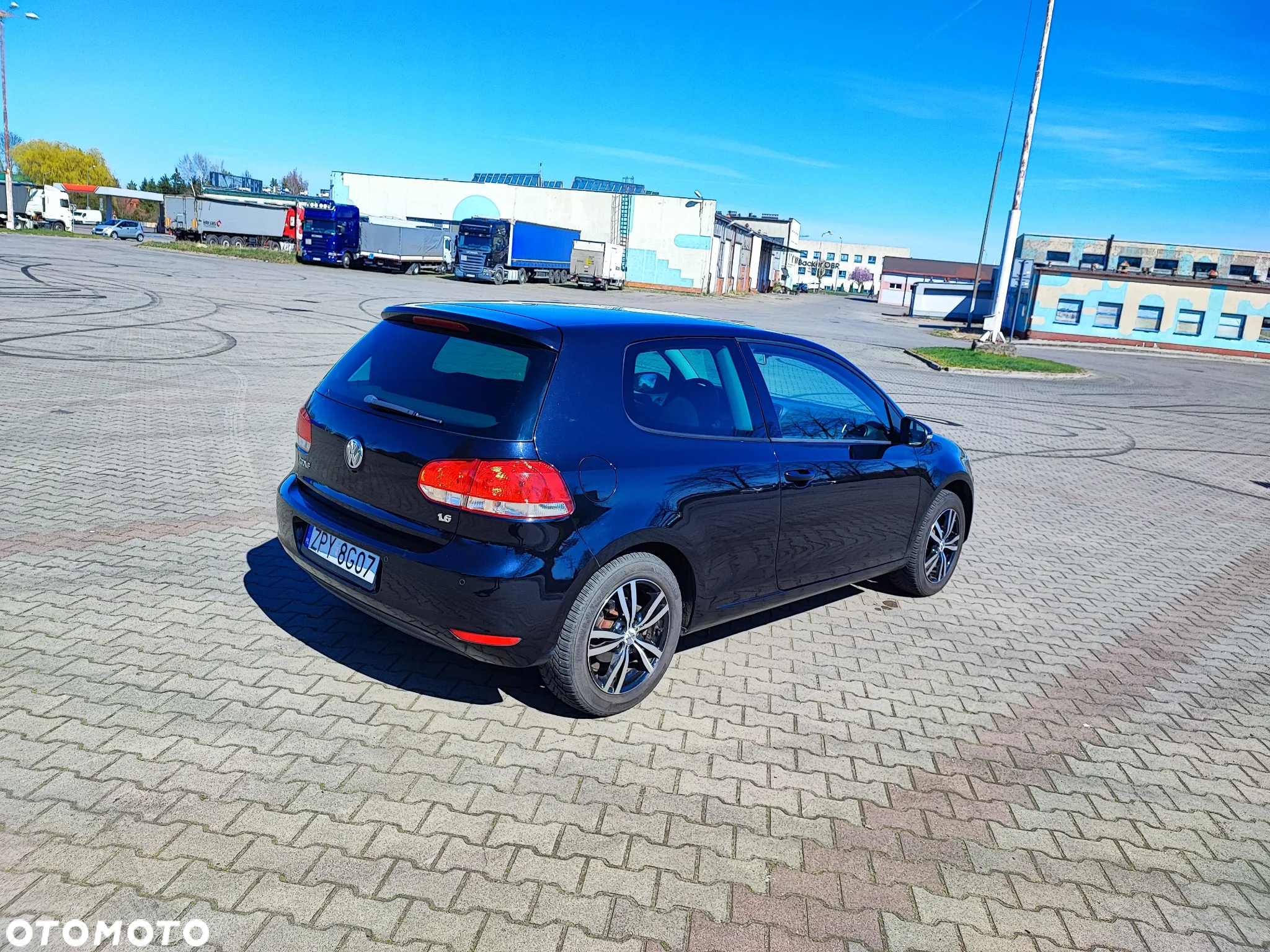 Volkswagen Golf 1.6 Comfortline - 6