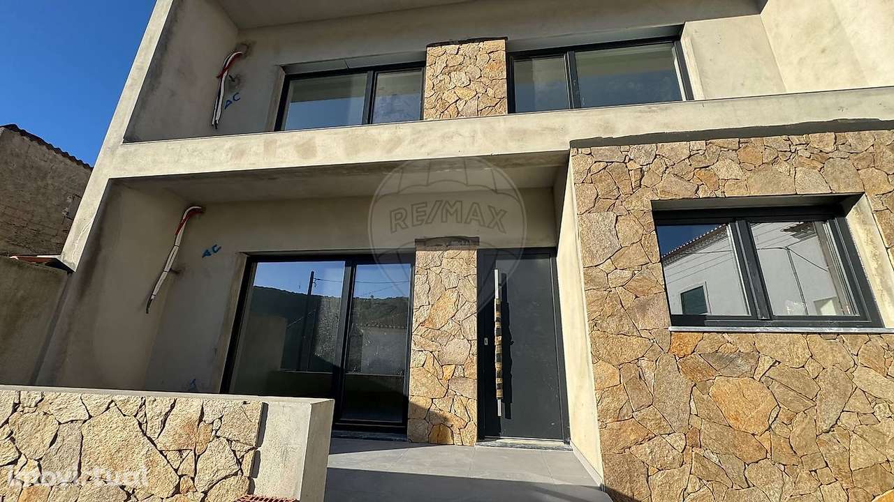 Moradia T2 para venda - Grande imagem: 3/36