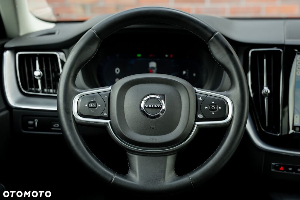 Volvo XC 60 B4 D Geartronic Momentum Pro - 30