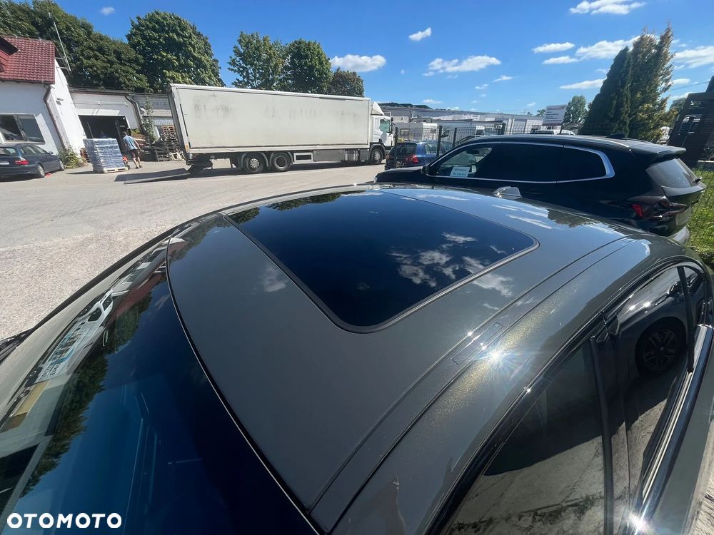 BMW Seria 3 330i xDrive M Sport sport - 40