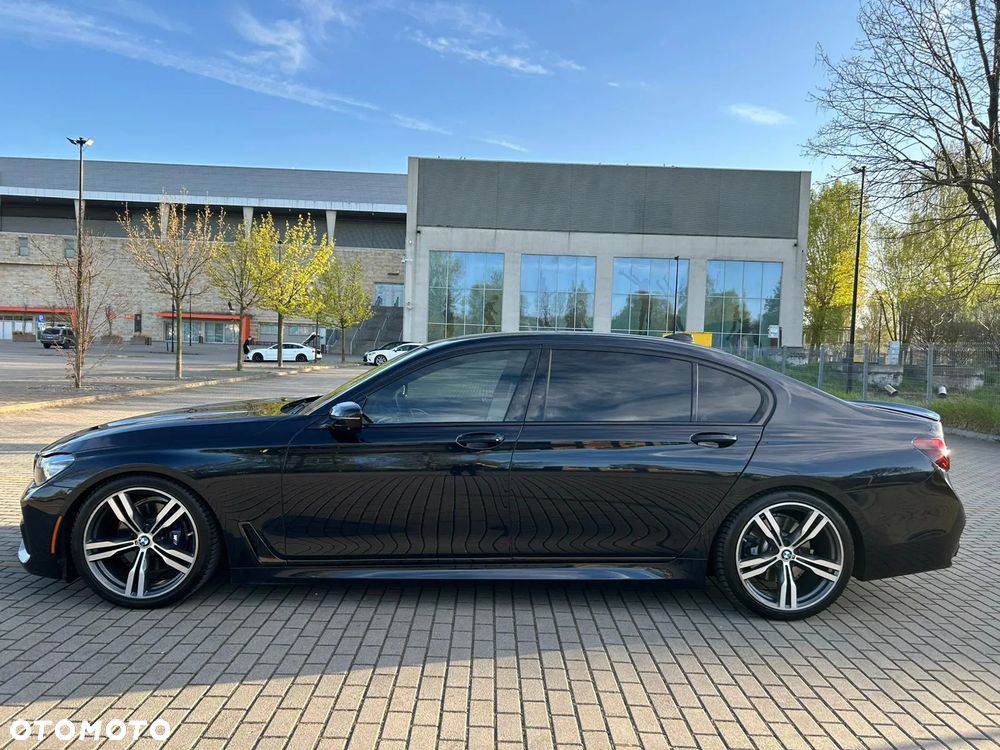 BMW Seria 7 740Li - 4