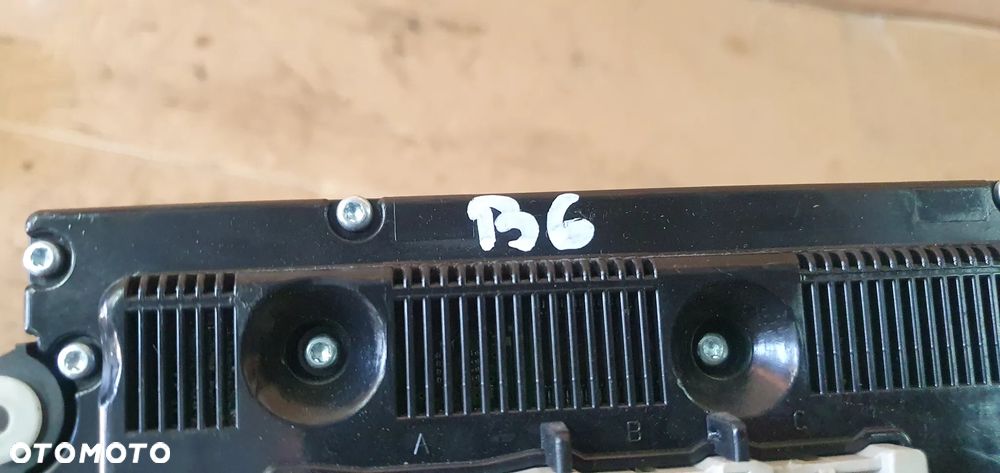 Panel nawiewu klimatyzacji klimy VW Passat B6 - 7