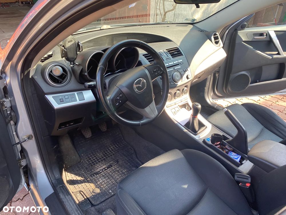 Mazda 3 - 7