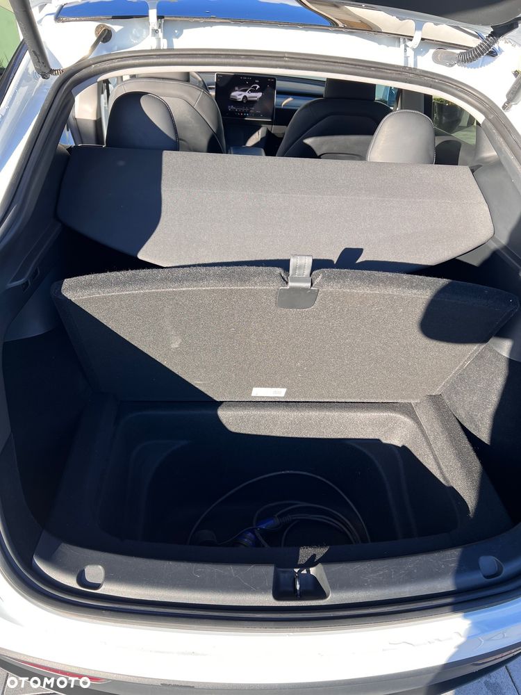 Tesla Y RWD - 25