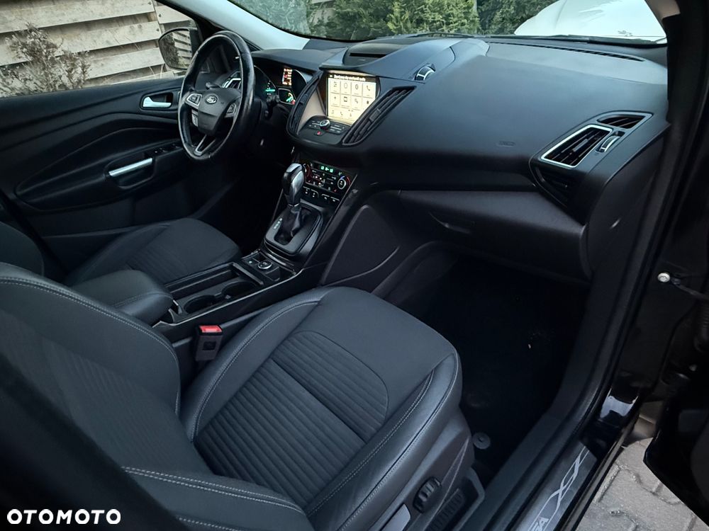 Ford Kuga - 29