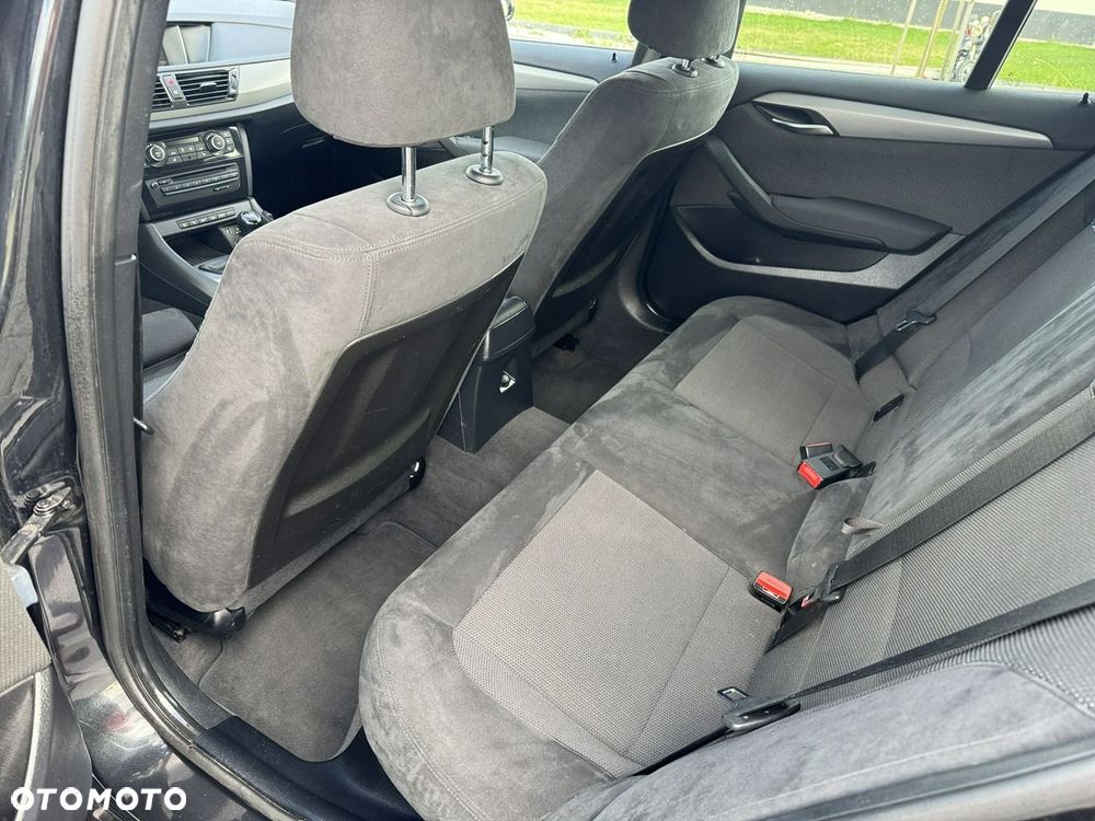 BMW X1 xDrive18d Sport Line - 23
