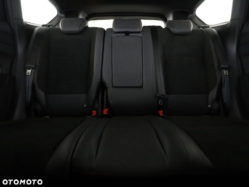 Ford Kuga 1.5 EcoBoost 2x4 ST-Line - 19