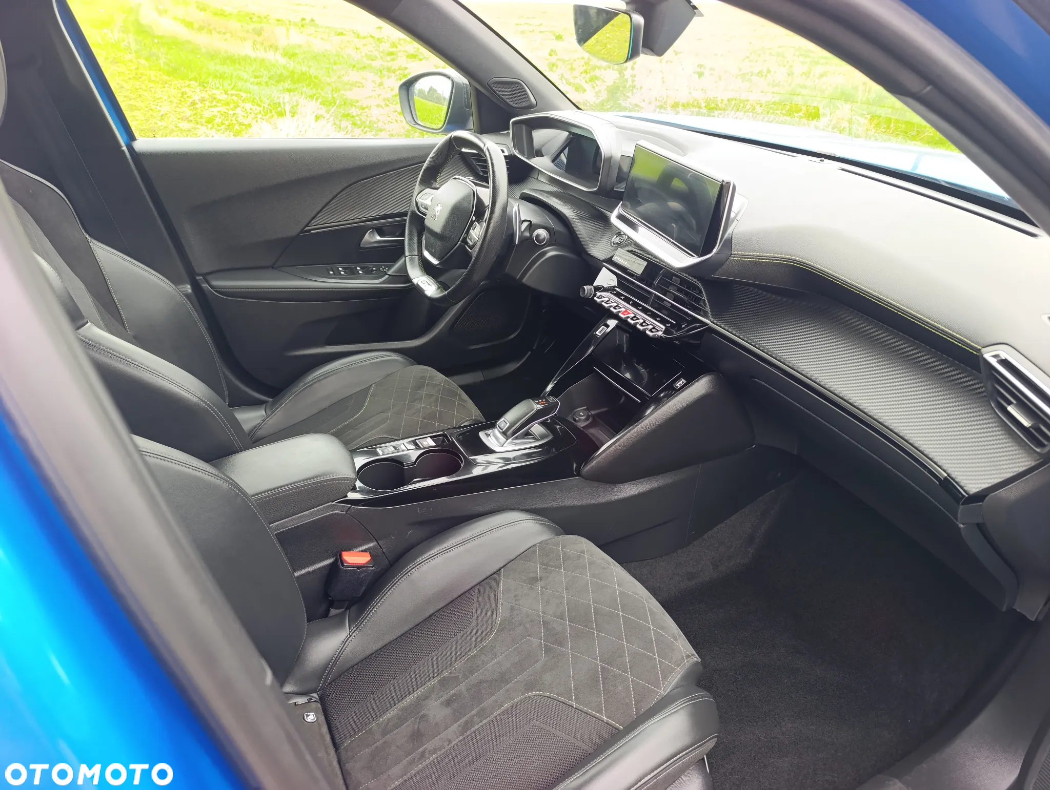 Peugeot 2008 PureTech 155 EAT8 GT Pack - 13