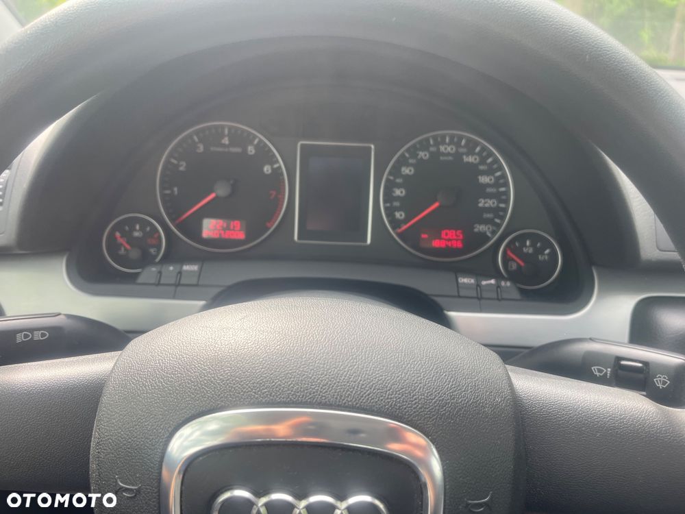 Audi A4 Limousine - 11