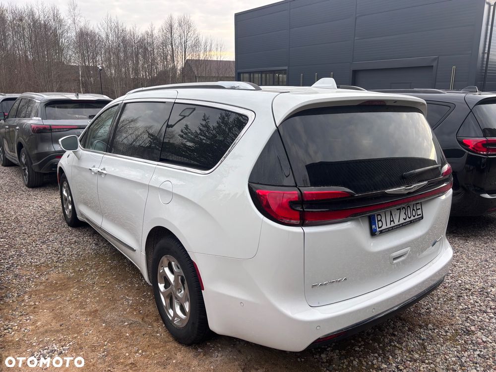 Chrysler Pacifica - 5