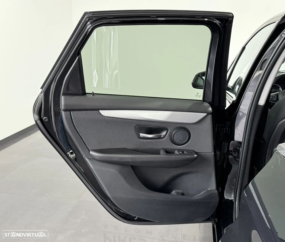 BMW 225xe Active Tourer Advantage - 38