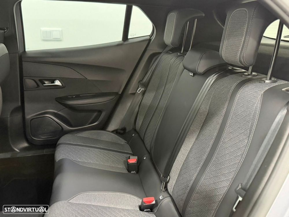 Peugeot 2008 1.2 PureTech Allure - 6