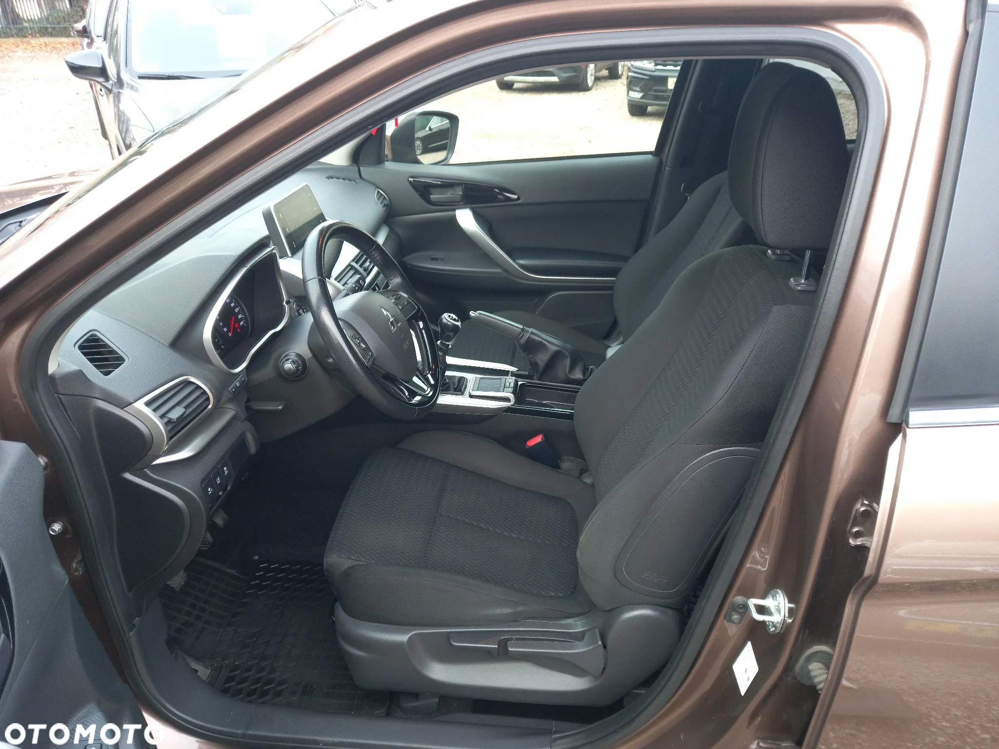 Mitsubishi Eclipse Cross 1.5 T GPF Invite Plus - 14