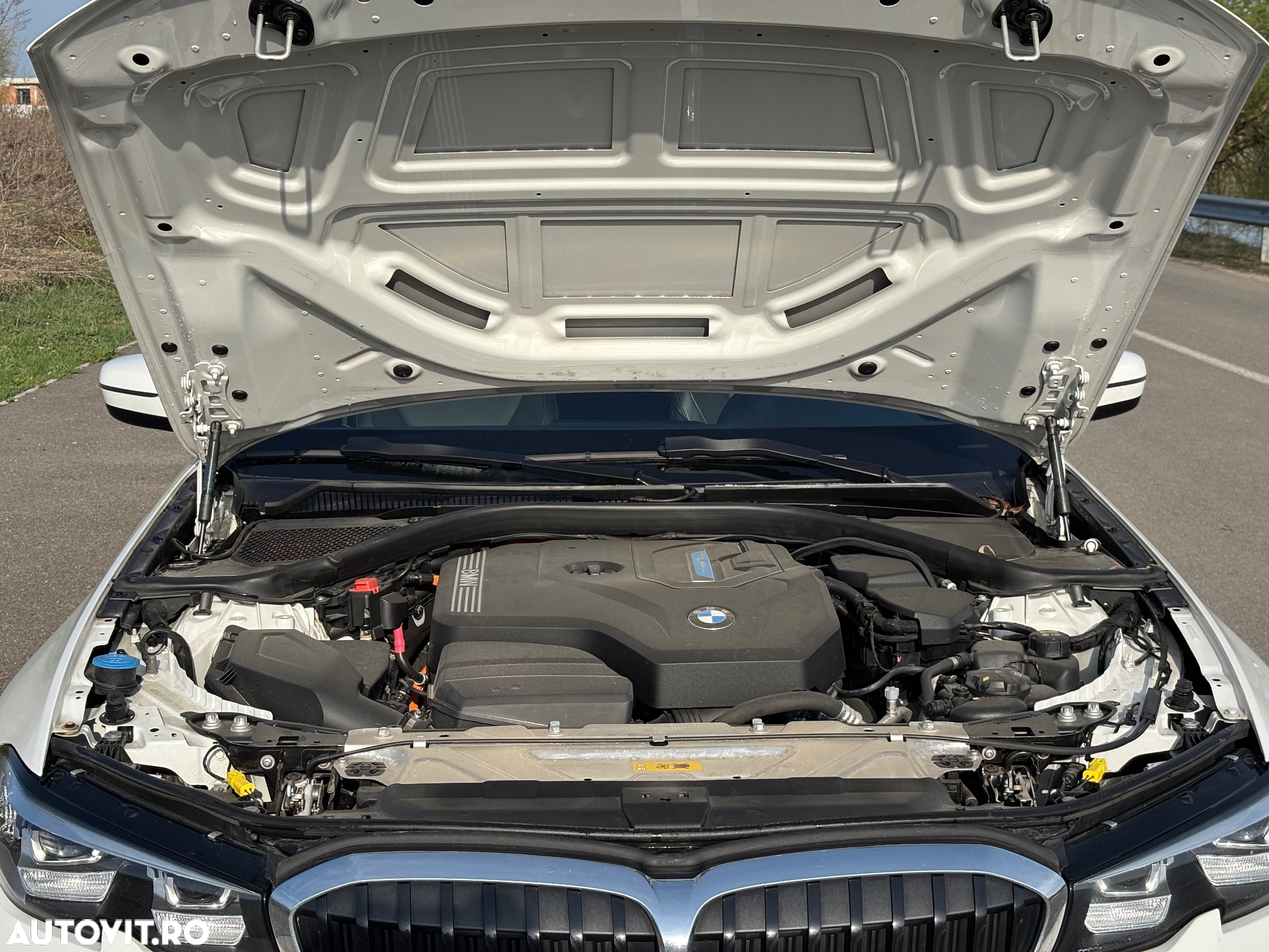 BMW Seria 3 330e AT PHEV - 28