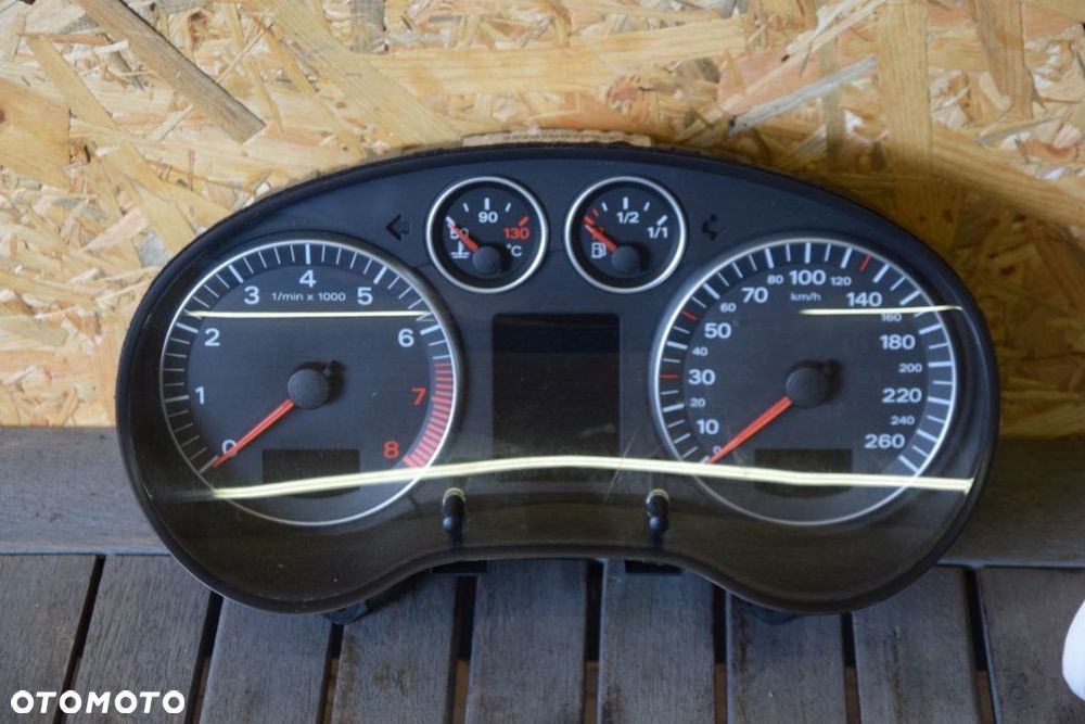 Audi A3 8P benzyna Licznik zegary 8P0920930G 151.000km - 1
